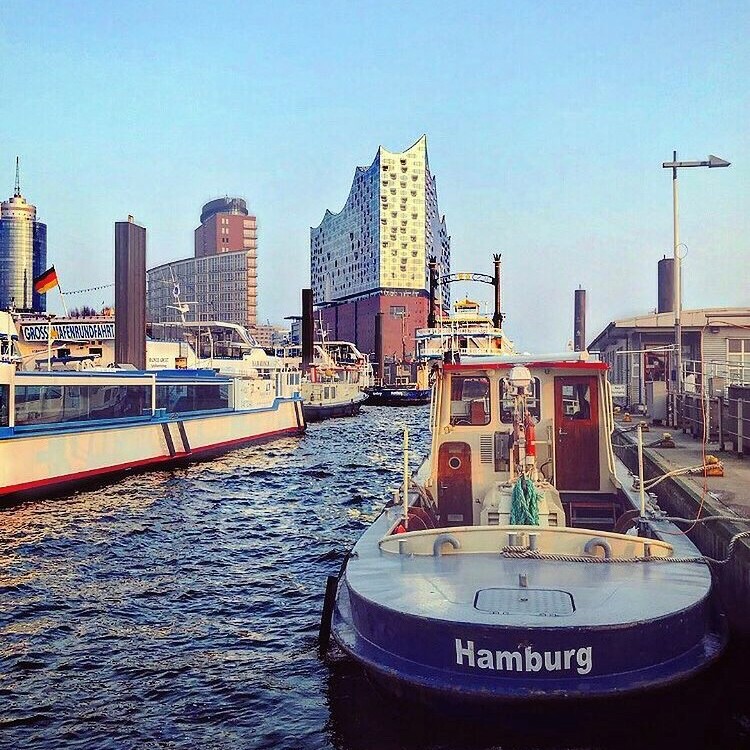 hamburg harbour enjoy hamburg with special offers at hotel tortue