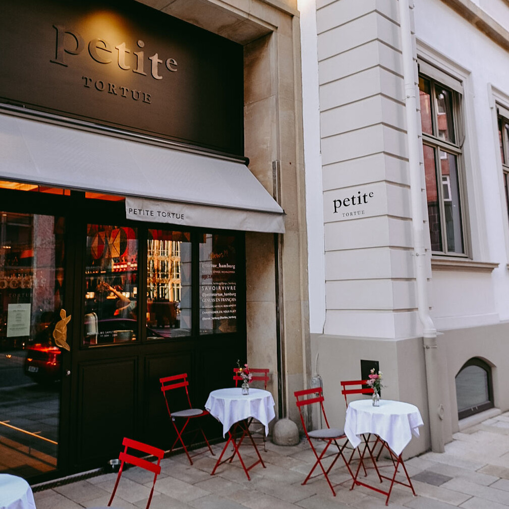 french cafe at neuer wall your break during shopping