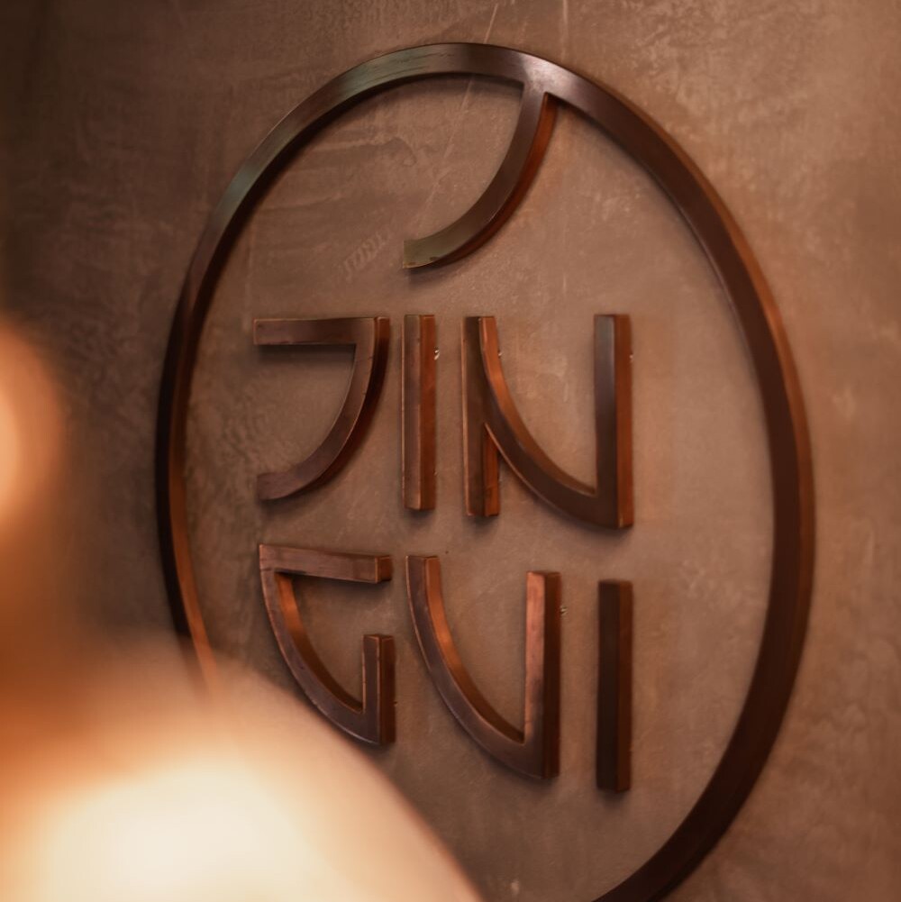asian inspired drinks and cocktails at jin gui bar at hotel tortue hamburg