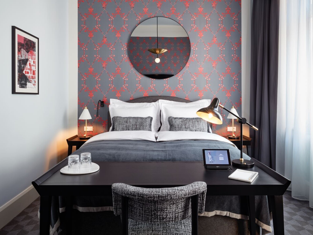 luxushotel hamburg. Bequeme Betten und hervorragendes Design zeichen das Hotel TORTUE aus.
