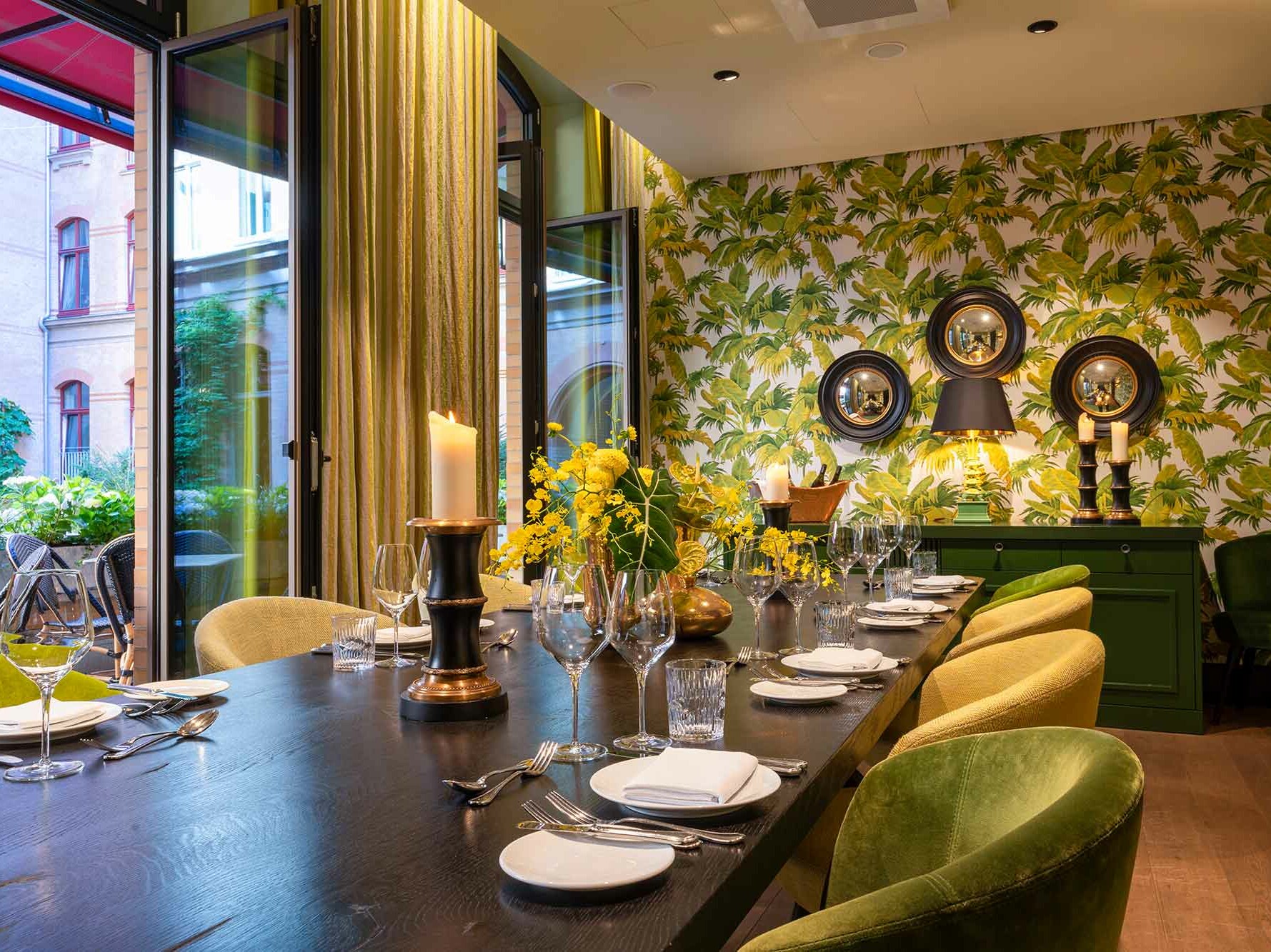 private dining with interior design in hamburg hotel tortue